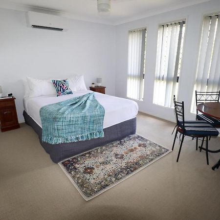 Blk Stays Guest House Deluxe Units Morayfield Eksteriør billede