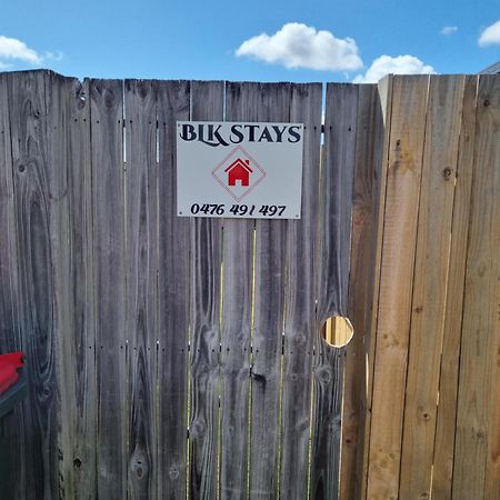 Blk Stays Guest House Deluxe Units Morayfield Eksteriør billede